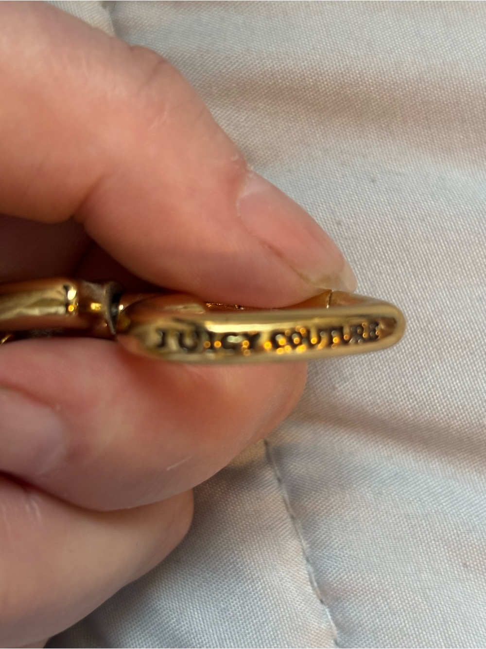 Juicy Couture Gold-Tone Keychain with Red Apple bag charm y2k HTF - Picture 3 of 3